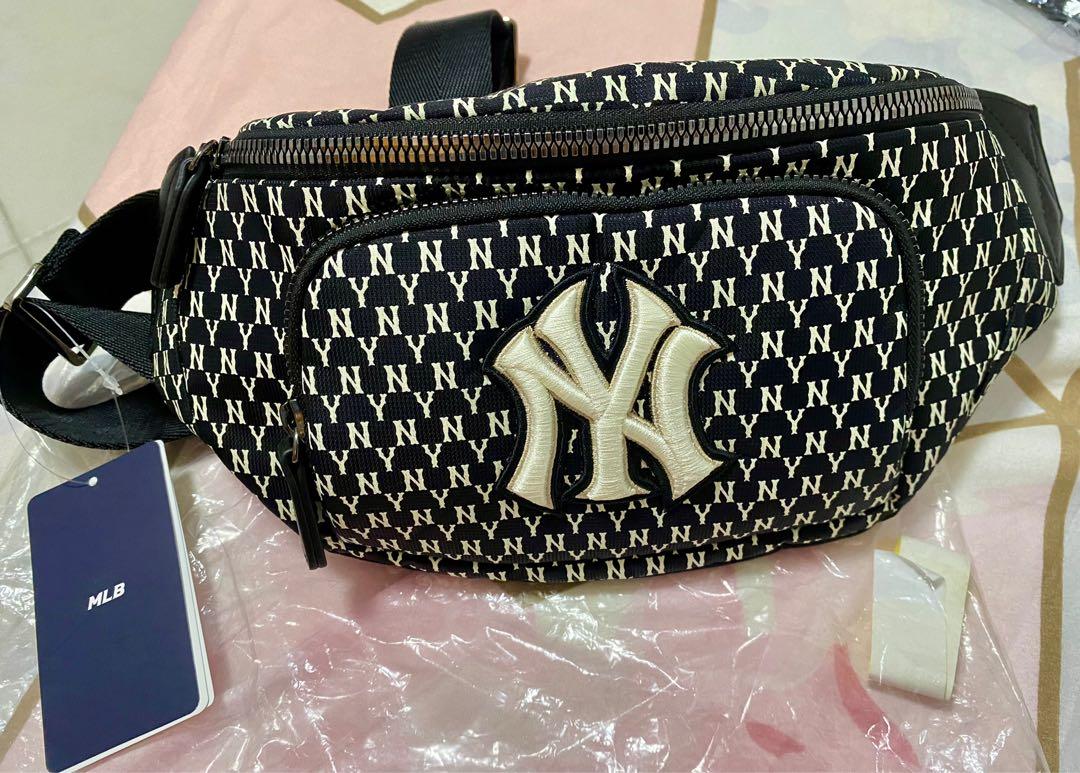 MLB NY Yankees Monogram Jacquard Waist Bag Set Navy BNWT Authentic