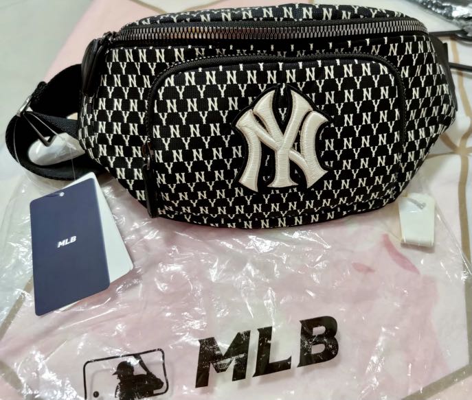 MLB NY Yankees Monogram Jacquard Waist Bag Set Brown