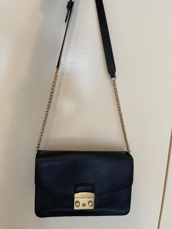 Preloved 2019 Authentic Furla Metropolis Shoulder Bag