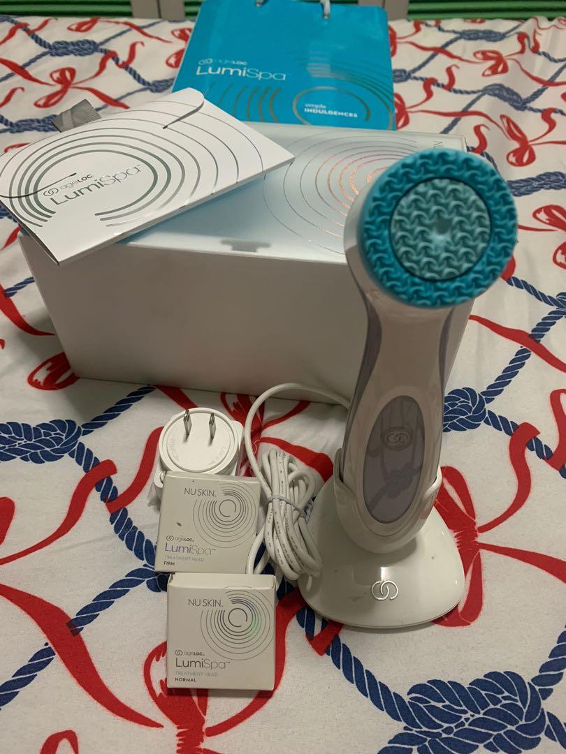 Preloved Lumispa Nu Skin device (Category: Face Care) located in Manila. Submitted by candilicious14 (Listing ID 1105691381, Image 1). Description: Preloved Nu Skin Lumispa device Cleaning device, charger, box, paper bag, instruction manual With 2 new free treatment head (1 firm and 1 normal) Used for a few months but not hiyang with my skin In very good used condition (8.5/10) Location: Sampaloc Manila Mode of payment: gcash Delivery/Shipping fe