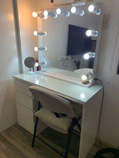 Vanity Mirror with Table