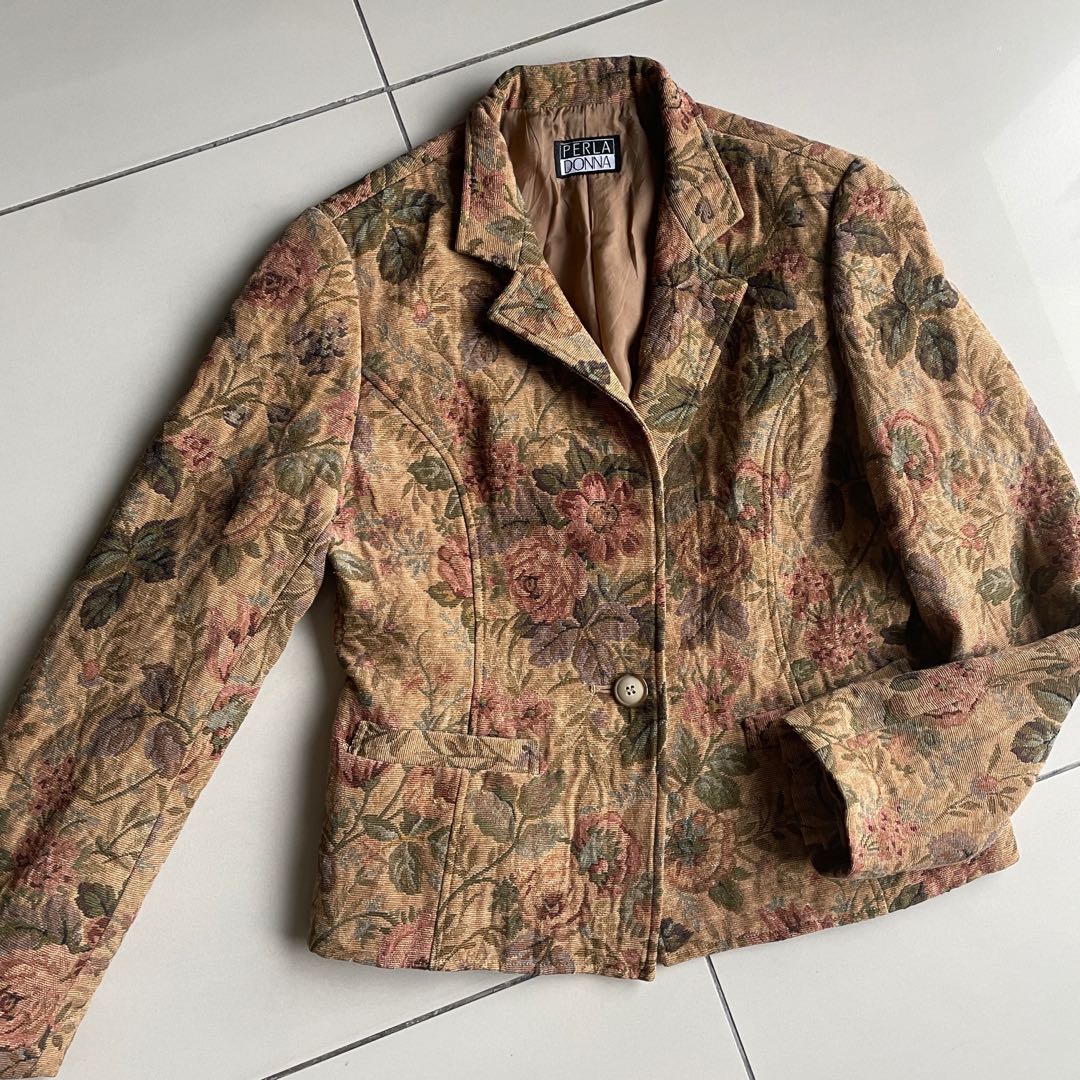 Tapestry blazer deals