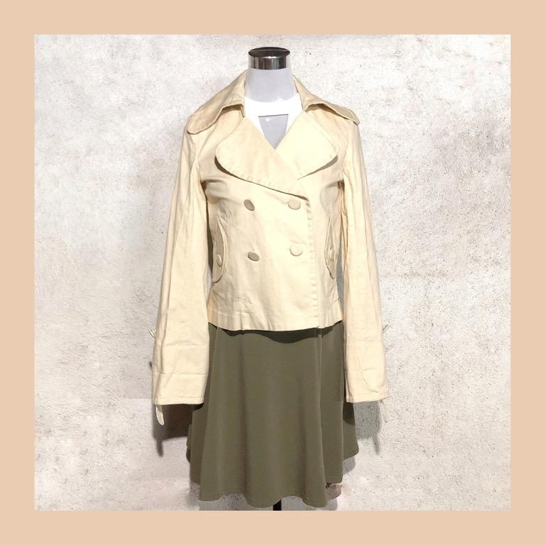 Women's Yellow Thick Coat (Category: Coats, Jackets and Outerwear) located in Mandaluyong City. Submitted by junos.mnl (Listing ID 1105644688, Image 1). Description: Yellow Thick Coat / M-L / P150 Great find with thick material ✨ ⠀⠀⠀⠀⠀⠀⠀⠀⠀ Shoulder: 15in Bust: 16in Length: 21in ⠀⠀⠀⠀⠀⠀⠀⠀⠀ *actual color may vary due to lighting* .