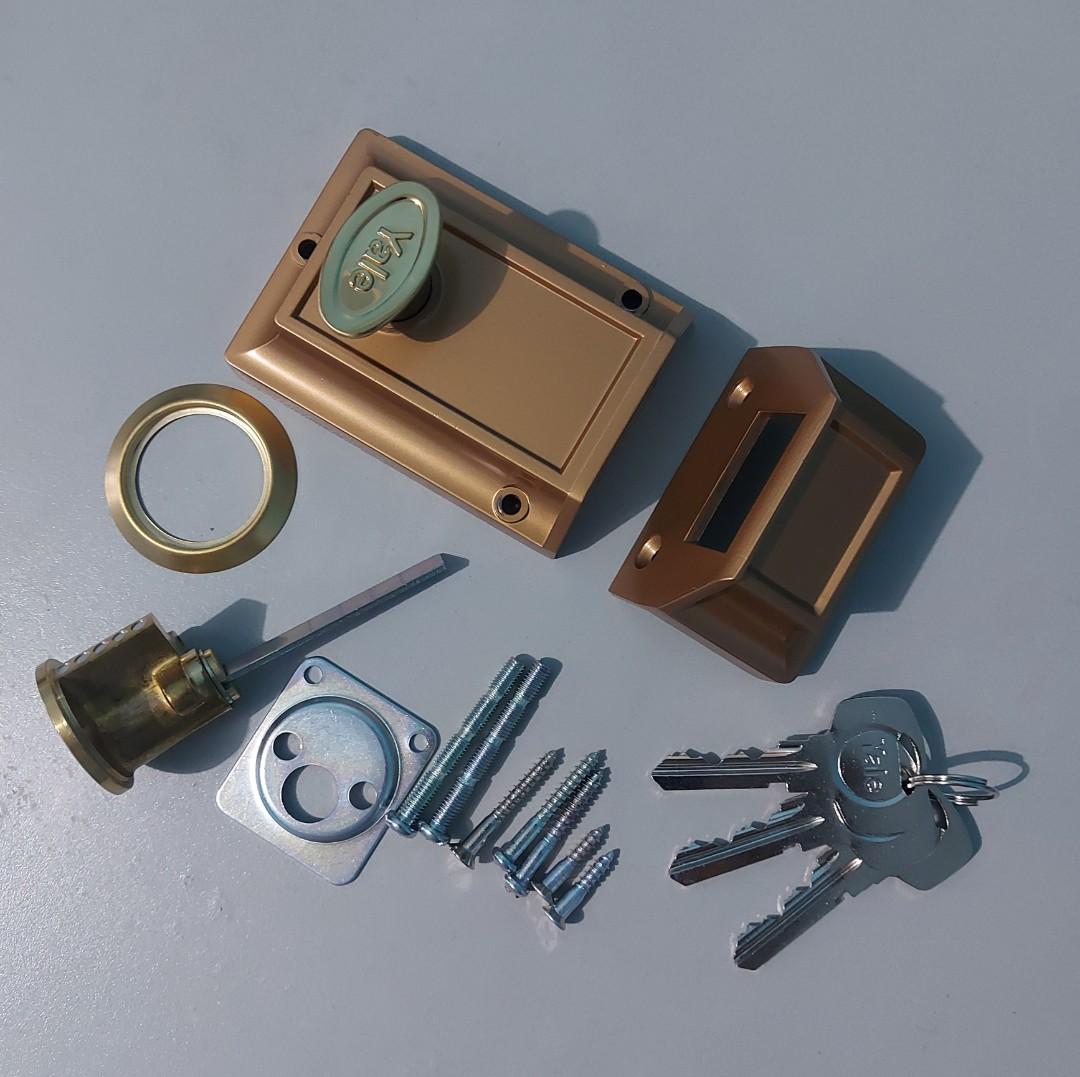 Yale Rim Lock (Night Latch), Furniture & Home Living, Security & Locks