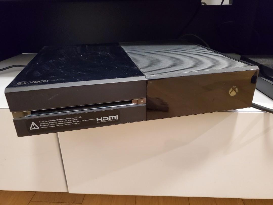 初代Xbox One 美版水貨主機, 包Kinect體感感應器,包Halo 5, Dead