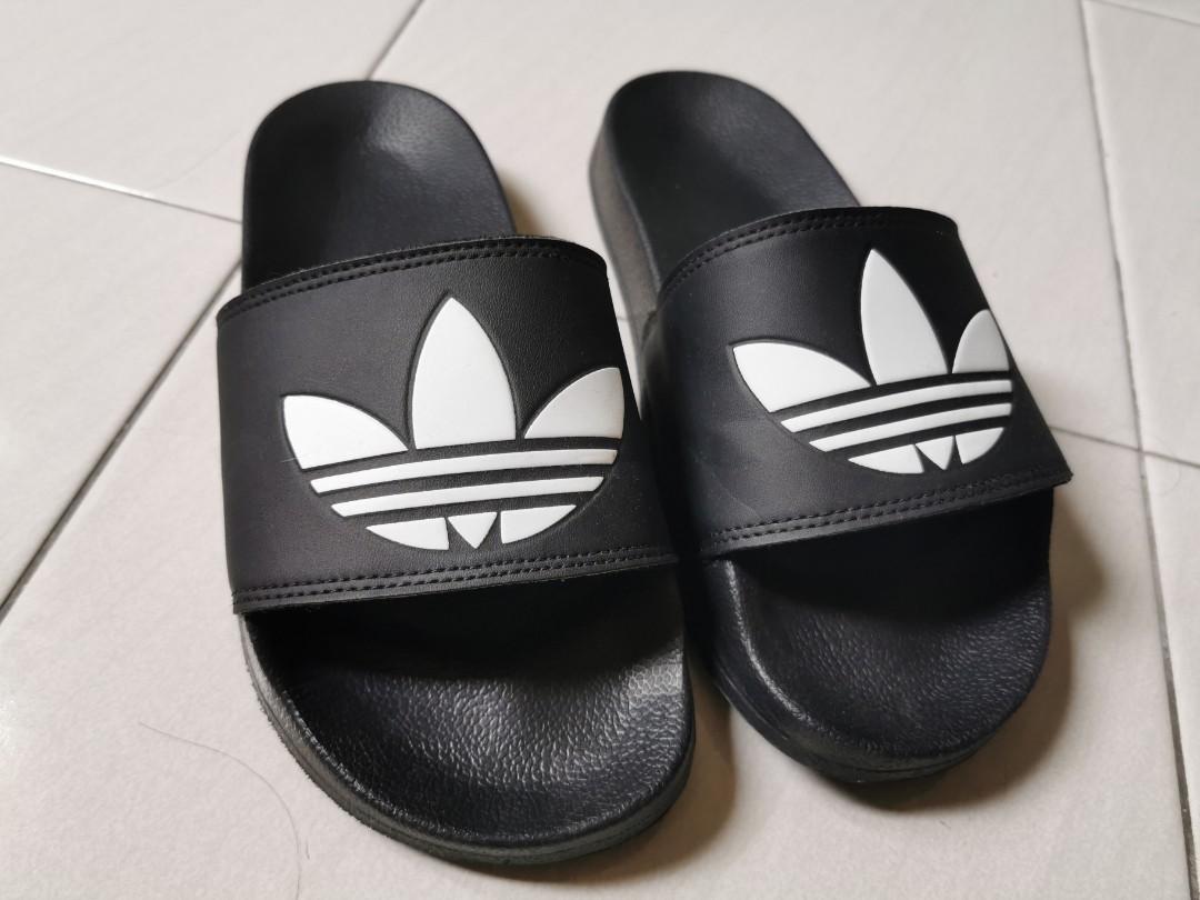 Adidas slides hotsell trefoil