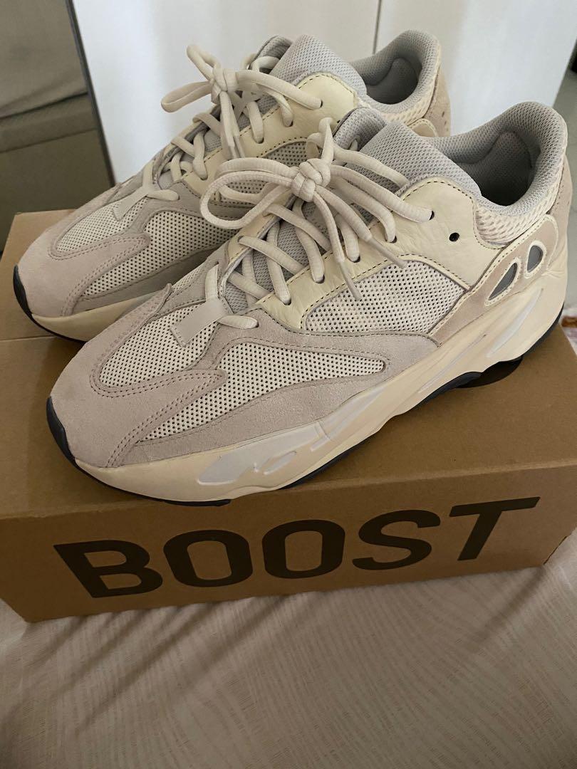 Adidas Yeezy Boost 700 Analog