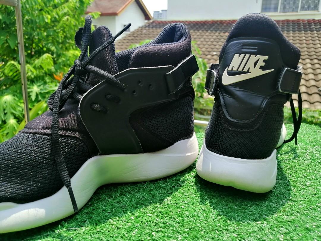 Nike incursion mid preto 2025
