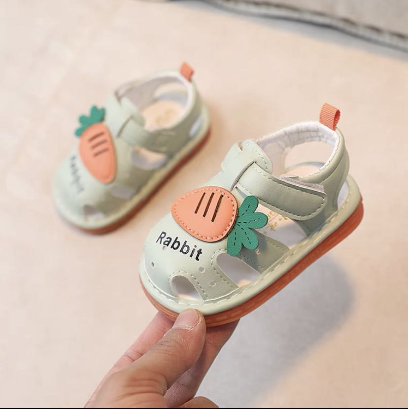 Baby girl shoes with sound hot sale