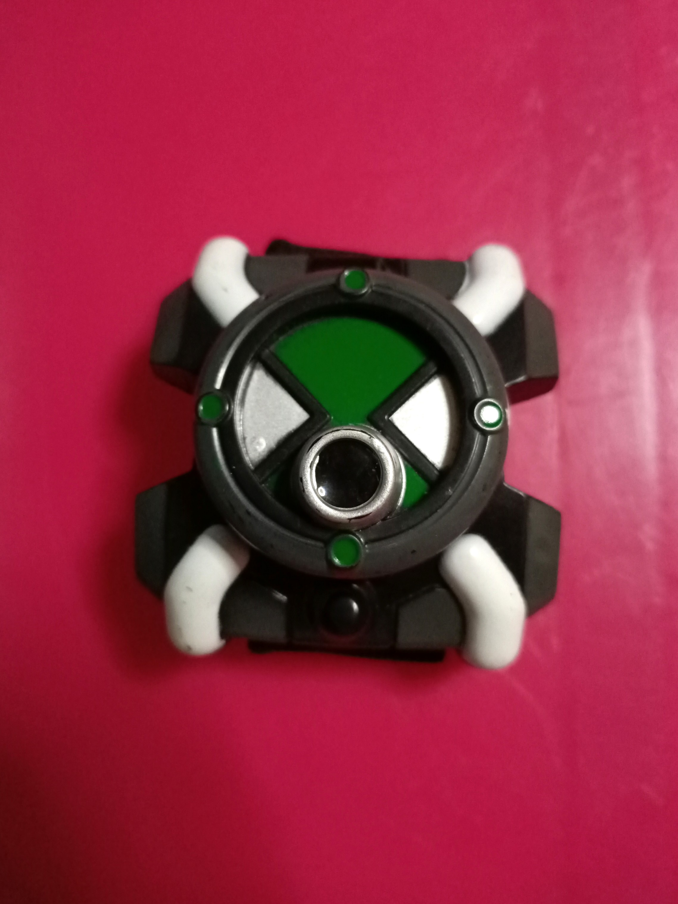 Red deals omnitrix toy