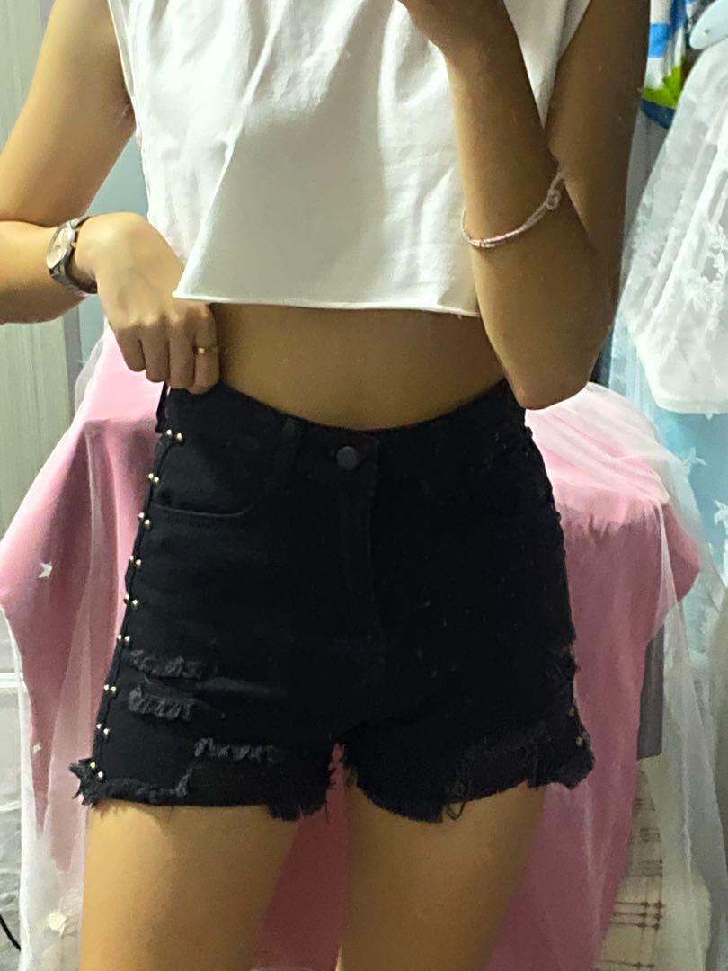 Black ripped sales shorts tumblr