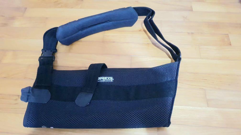 Breg Slingshot 3 bretelles orthopédiques grand et coussinets de