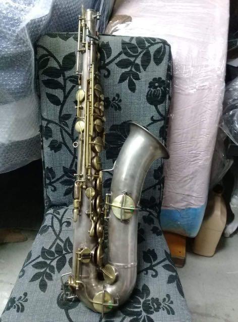 Buescher Tenor Saxophone (Category: Musical Instruments) located in Quezon City. Submitted by littlemissvietnam (Listing ID 1105860218, Image 1). Description: Brand: Buescher No mouthpiece and ligature.