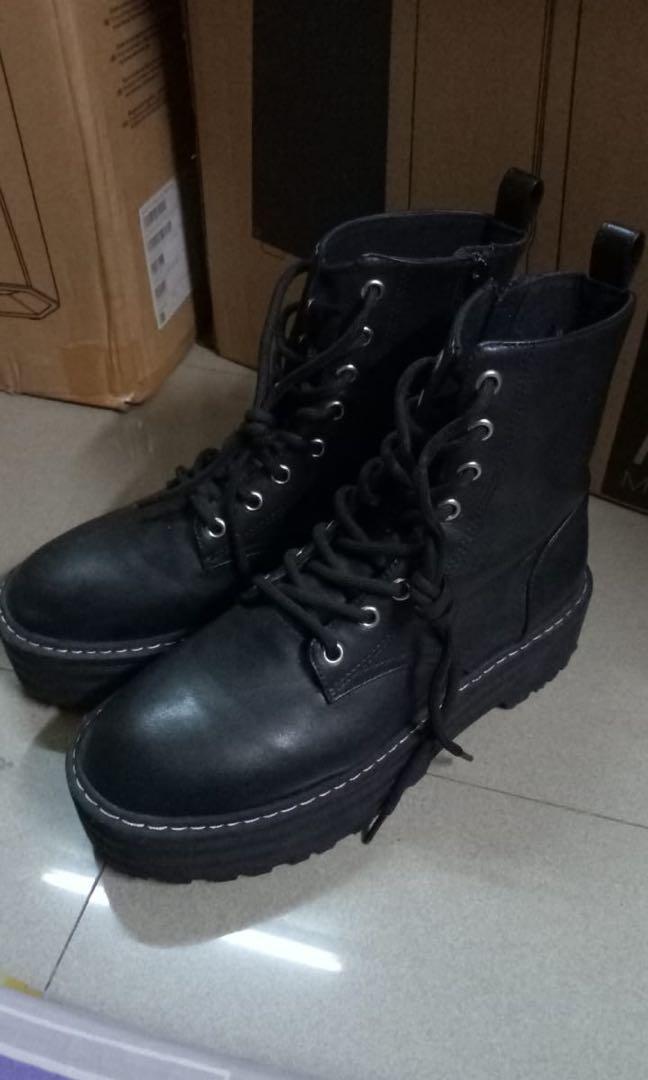 Chunky black leather H M combat boots Women s Fashion Footwear