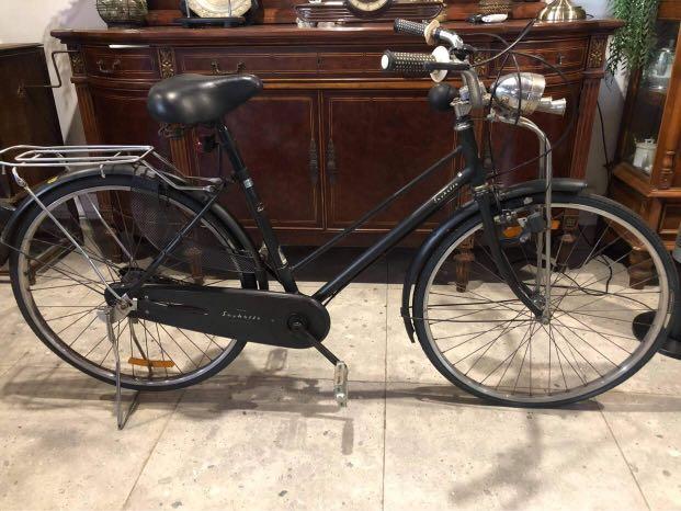 Classic Panasonic Japanese Bike (Category: Bicycles) located in Manila. Submitted by olxph_559922805 (Listing ID 1105812483, Image 2). Description: Classic Panasonic Japanese Bike All Original and Collectors Color Matt Black (Original Paint) Dual Breaks, U Break and Drum Break Comfortable Bike Seat With Speed Changer 9/10, Very Fresh P 9,000.00.