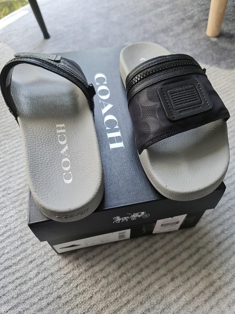 coach slide with pocket