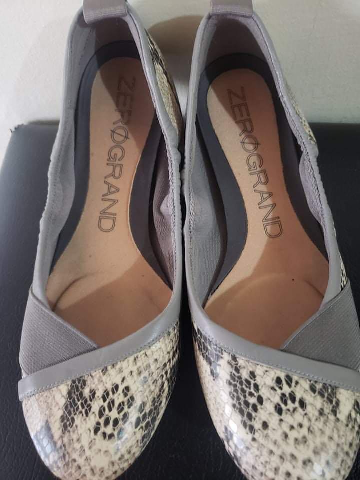 Cole Haan Snakeskin ballet flats Women s Fashion Footwear Flats