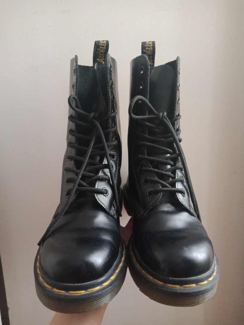 dr martens womens size 10