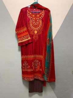（分類：）位於 。 由 rania_q 提交（商品編號 1105865630，圖片 1）。簡介： 。