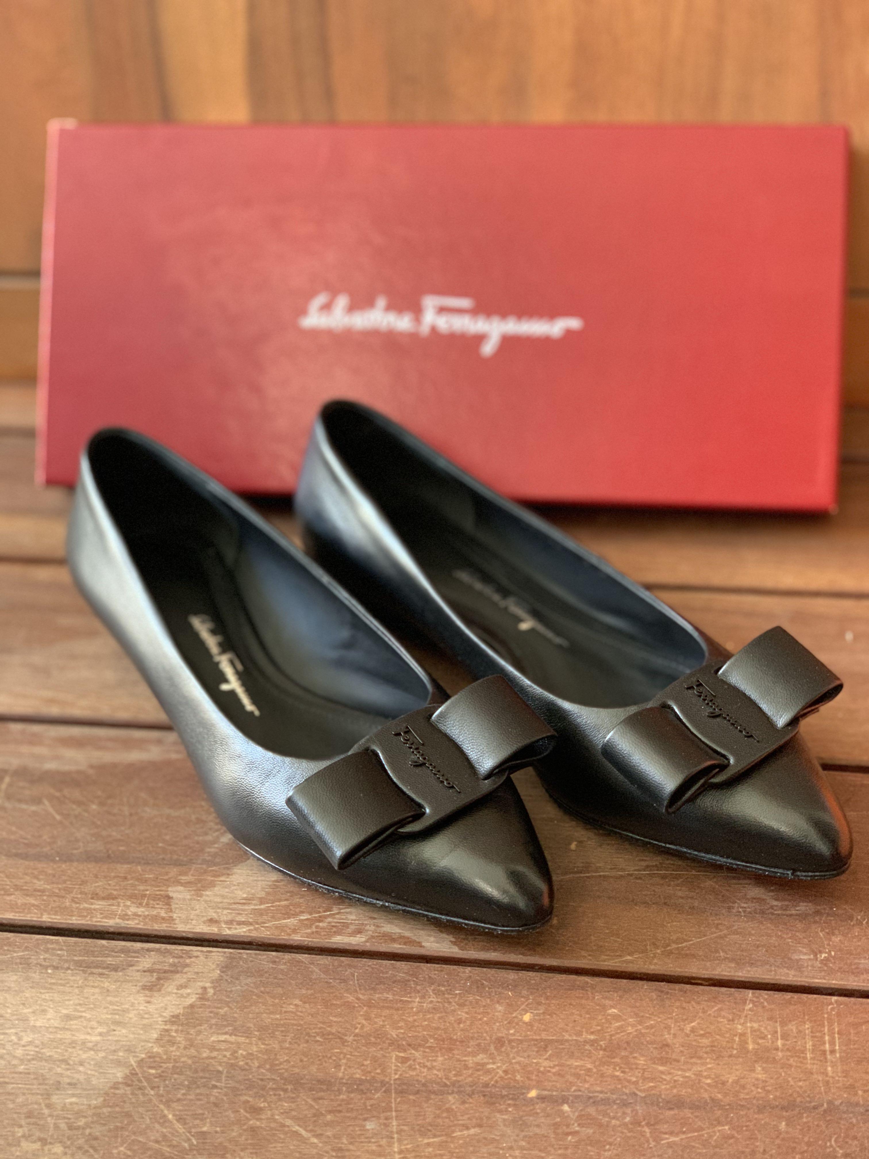 Ferragamo flats sale discount