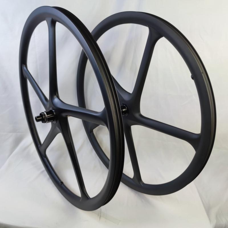 FSR Composite 5 spokes rimset (Category: Bicycles) located in Quezon City. Submitted by ea.ancheta (Listing ID 1105839412, Image 2). Description: FSR Composite 5 spokes rimset Carbon MTB/Gravel/Road bike Disc Sram XD/Shimano 6 holes/center lock.