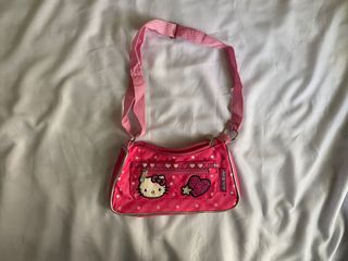 (Category: ) located in . Submitted by the.third_thrift (Listing ID 1105777419, Image 1). Description: .