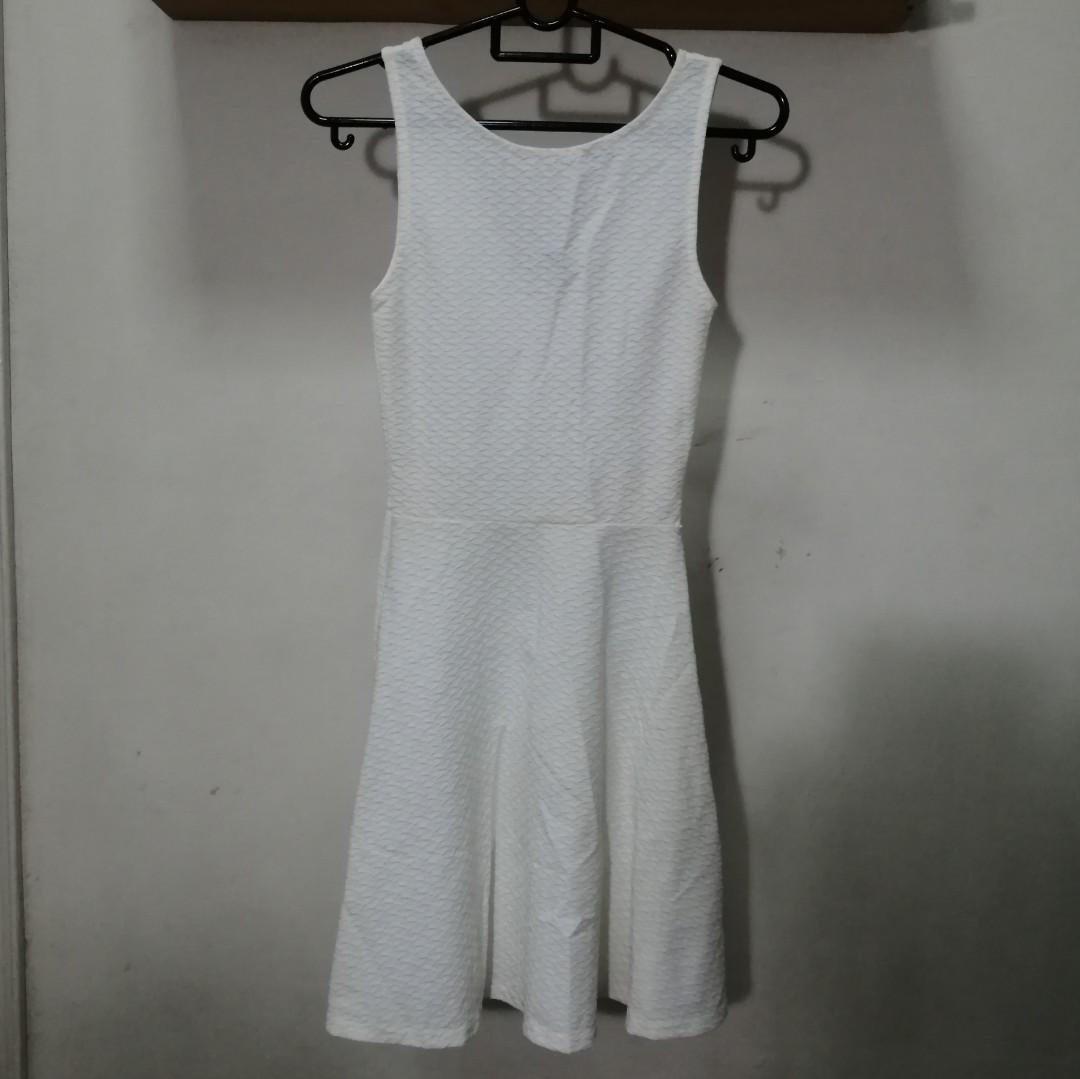 h m white textured skater dress Women s Fashion Dresses Sets Dresses on Carousell