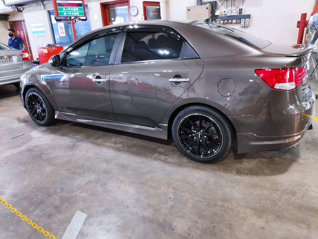 Kia Cerato Forte 1.6 SX (M) (Category: Used Cars) located in Singapore. Submitted by ninjaboy20 (Listing ID 1105908845, Image 2). Description: 1.6L DOHC 16V CVVT Engine With 124Bhp, 5 Speed manual Transmission, ABS, SRS, Traction Control, Digital Climatic Control Aircon, Knockdown Rear Seats. Accessories 17" Sports Rim, Black Leather Upholstery, Android Audio System, Fog Lamps, Racer ignition coil,open pod air intake . 100% Accident Free. Fully S