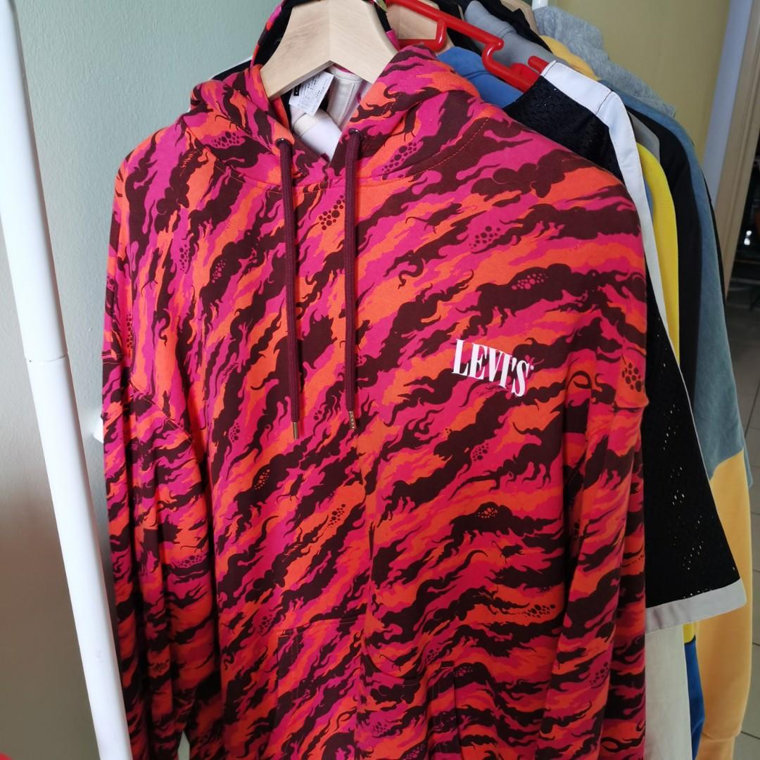 Levi's deals camo jumper