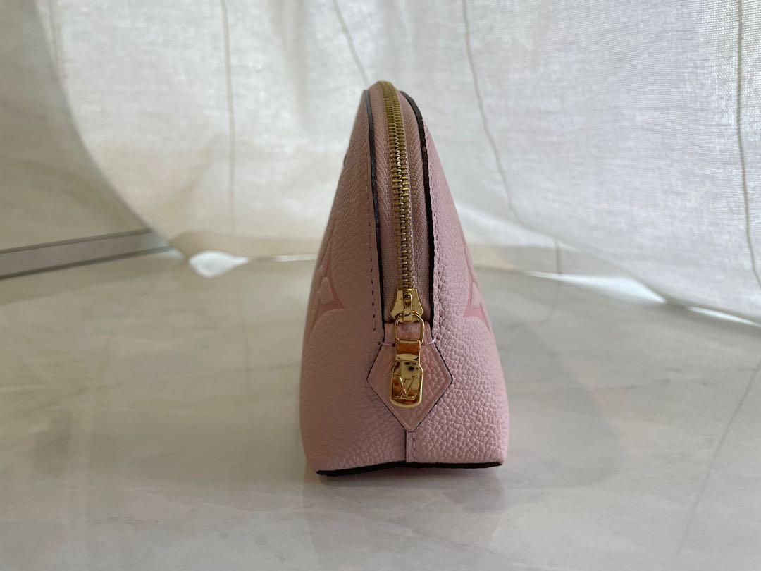 Louis Vuitton Cosmetic pouch (M80502)