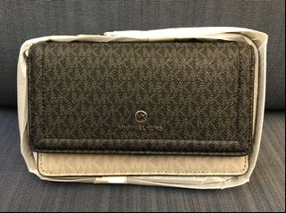 （分類：）位於 。 由 aznbunny 提交（商品編號 1105946974，圖片 1）。簡介： 。