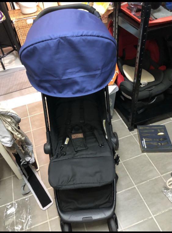 Mountain buggy nano v1 vs v2 hot sale