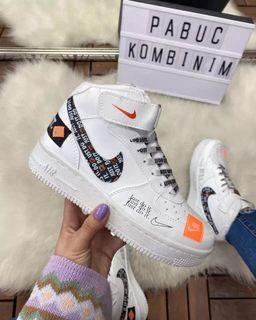 Nike Air Force 1