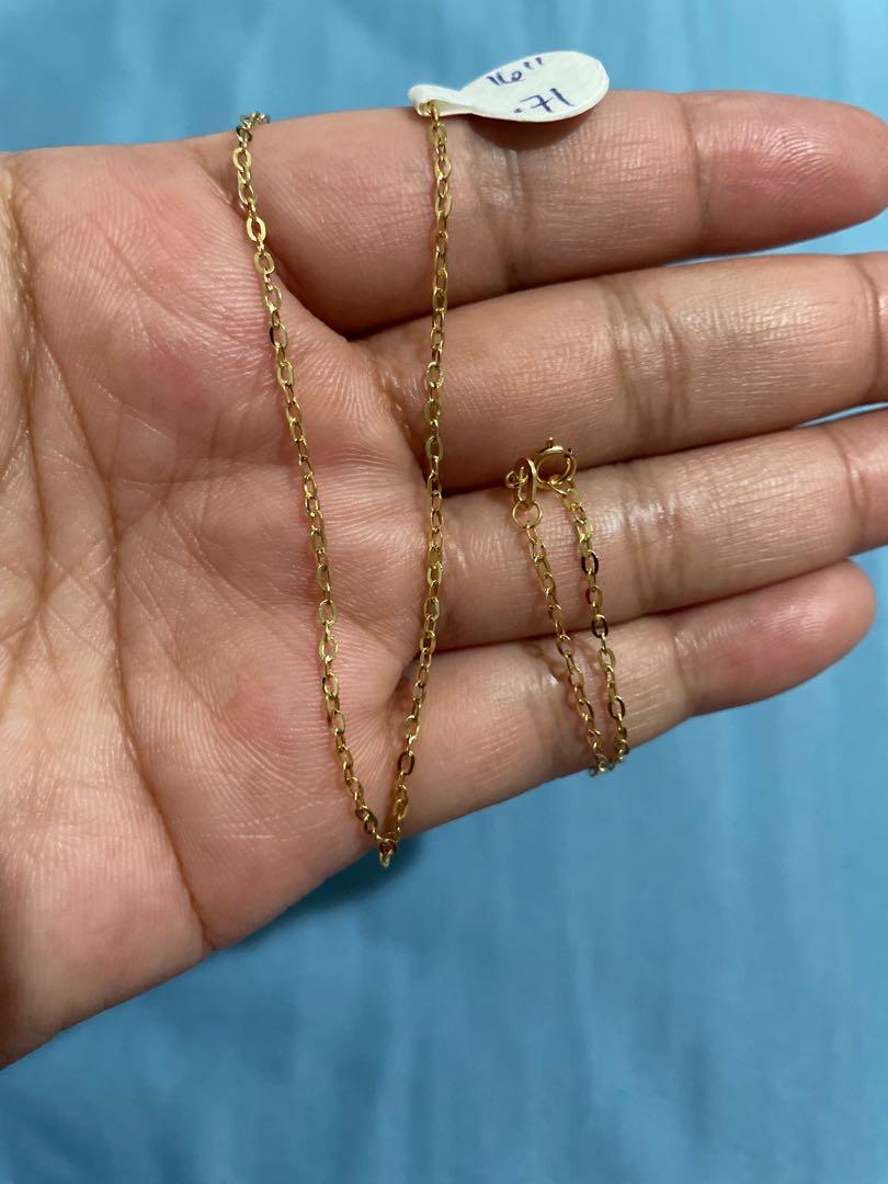 Gold chain in hand clearance