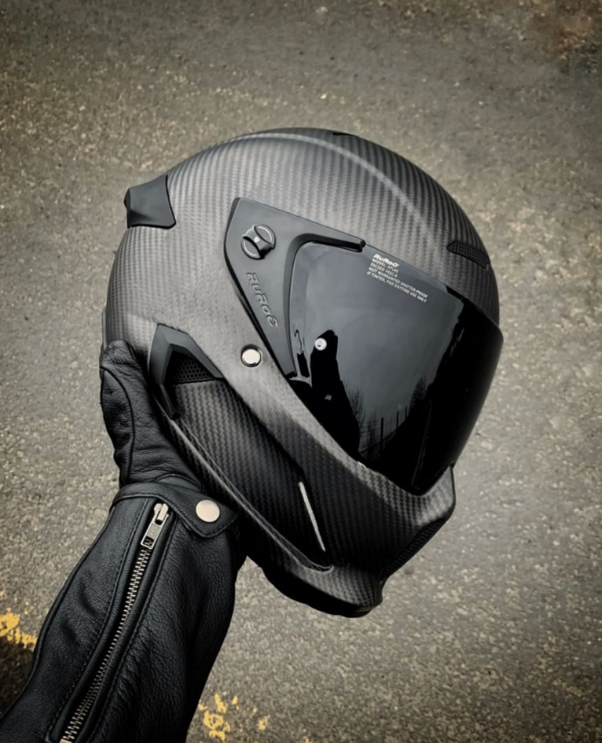 Atlas 2.0 top carbon helmet