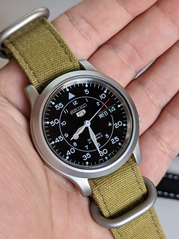 Snk809 strap hotsell size