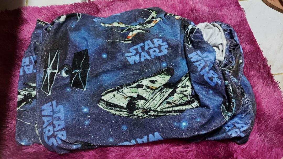 STAR WARS Single Bedsheet (Category: Bedding & Towels) located in Manila. Submitted by fnicolas (Listing ID 1105842830, Image 1). Description: Please manage your expectations Japan Bedsheet.