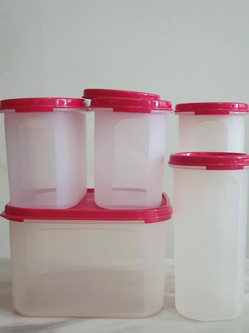 Tupperware set (Category: Food Organisation & Storage) located in Singapore. Submitted by beary_nat (Listing ID 1105841839, Image 1). Description: Brand new Tupperware container food grade certified brand Note: Selling all the food containers in a set..