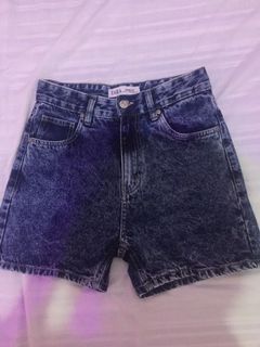 (Category: ) located in . Submitted by fsenclothe (Listing ID 1105918848, Image 1). Description: .