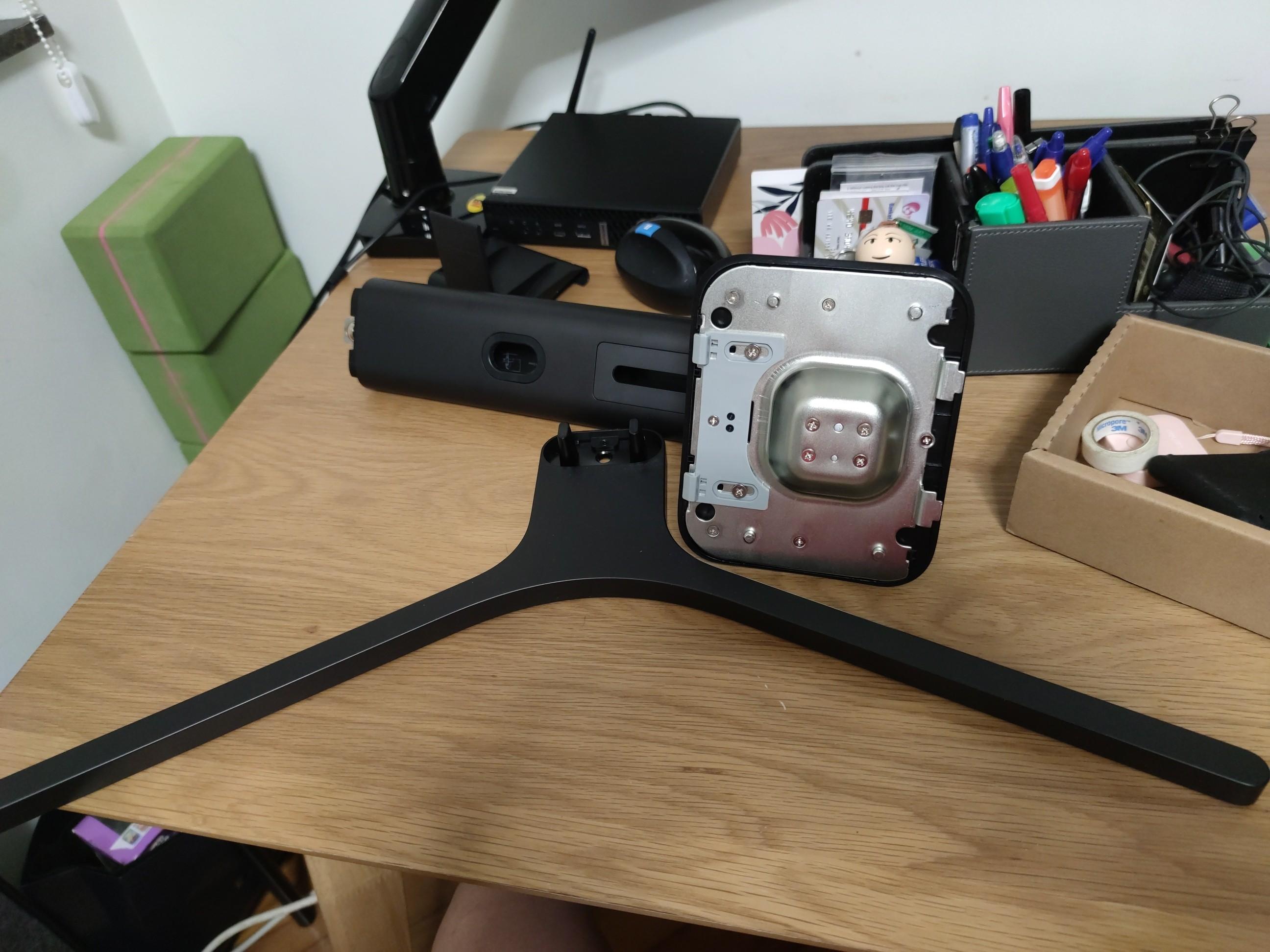 小米34吋mon座 xiaomi monitor stand, 電腦 ＆ 平板電腦, 電腦周邊產品, 電子屏幕 Carousell