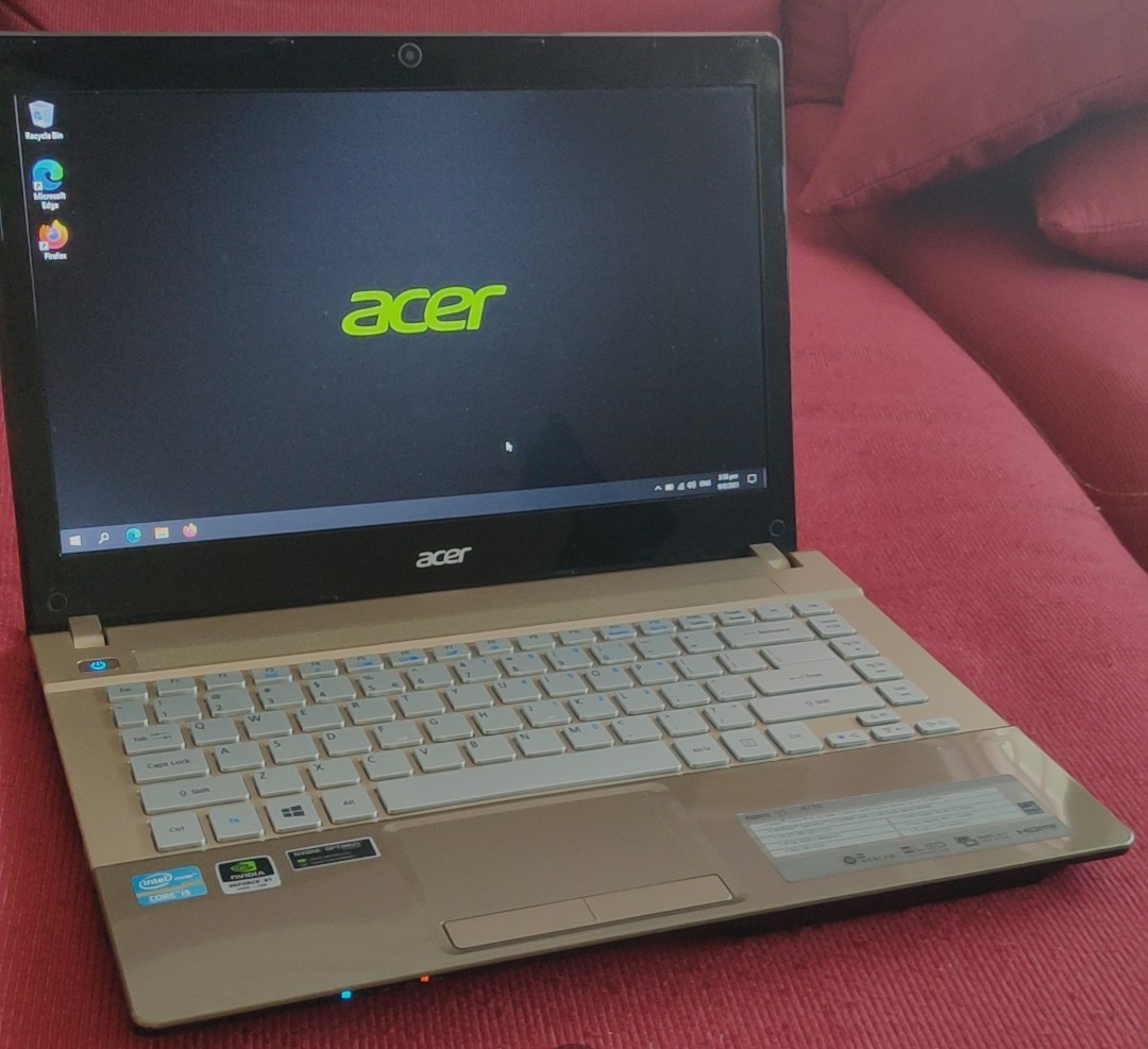 Acer Aspire V3 471G i5 processor with Turbo boost 3.1Ghz 8GB ram