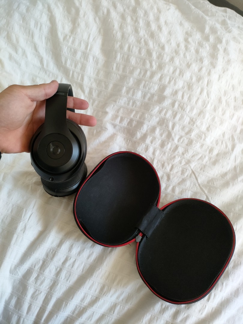 Beats Studio 2 Wireless Bluetooth Headphones Model (B0501)., Audio