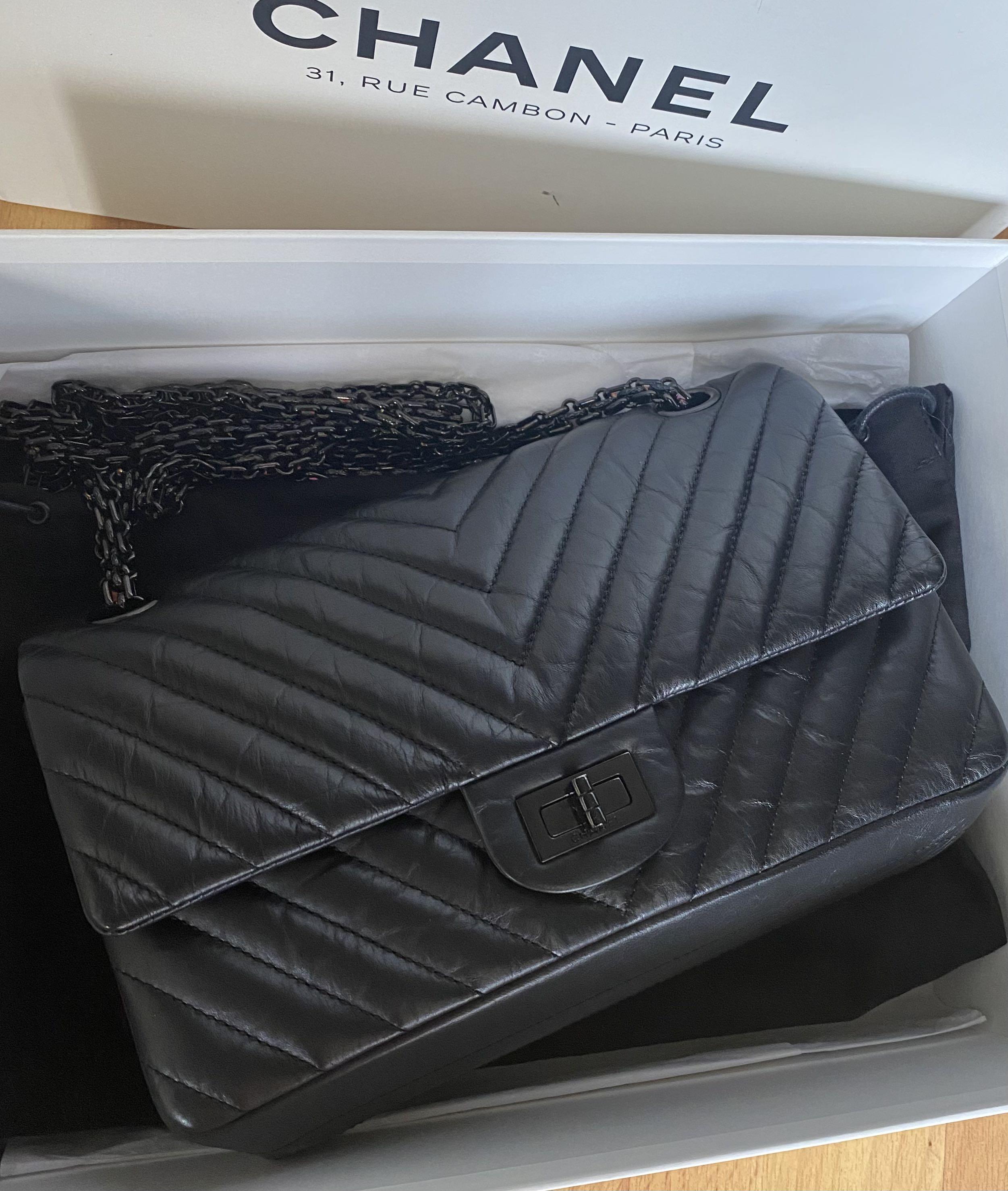 Chanel reissue 225 so black, Luxury, Bags & Wallets on Carousell