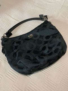 （分類：）位於 。 由 000omgomg 提交（商品編號 1105992027，圖片 1）。簡介： 。