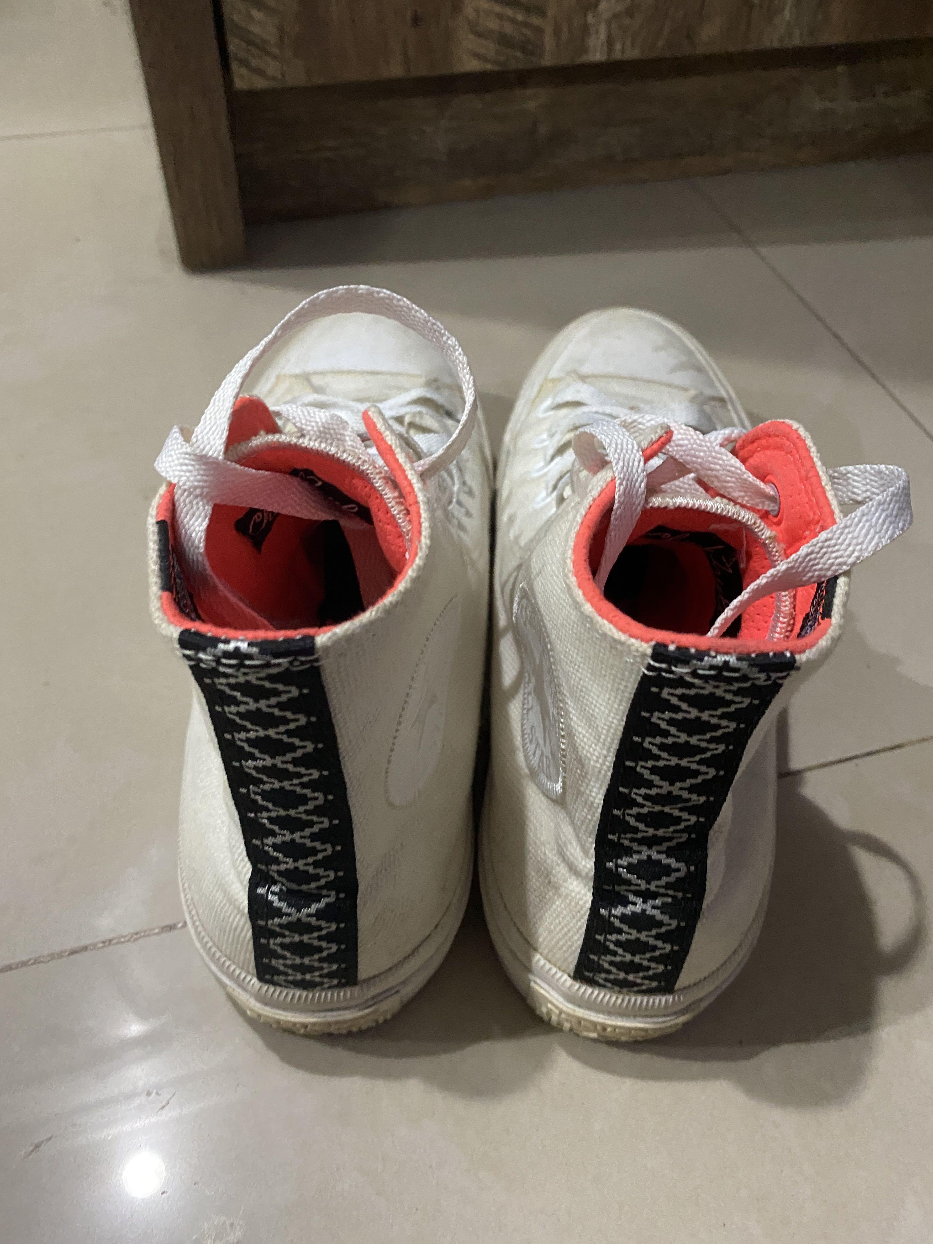 Converse Shoes 15 Women s Fashion Footwear Sneakers on Carousell