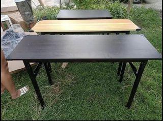 FOLDABLE TABLES