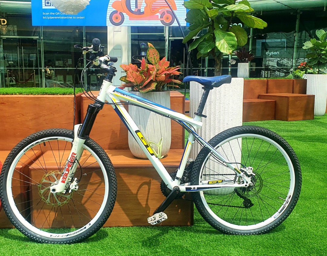 GT Avalance 3.0 upgraded, Sports Equipment, Bicycles & Parts, Bicycles ...