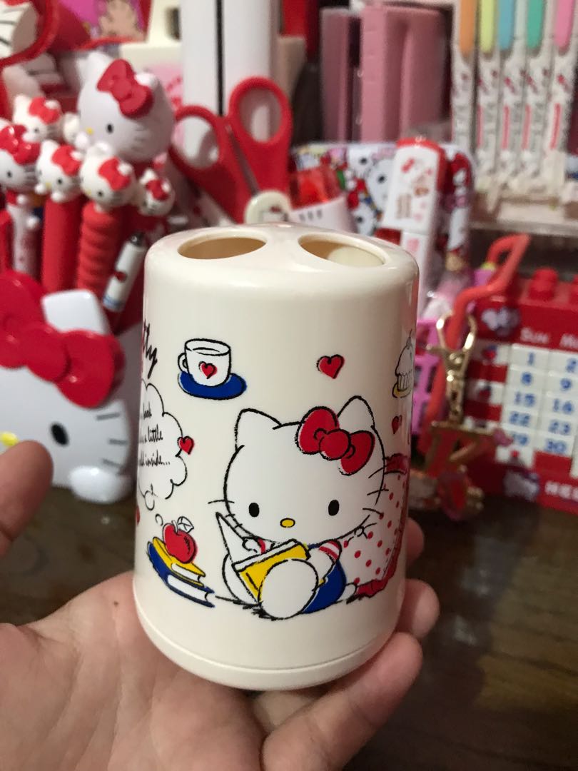 Hello Kitty Pen Holder, Women's Fashion, Jewelry & Organizers