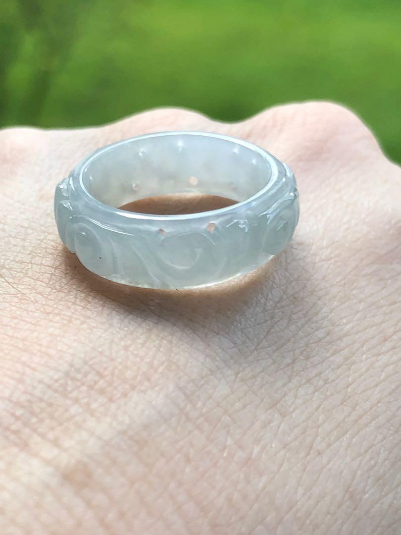 Carved jade discount ring antique