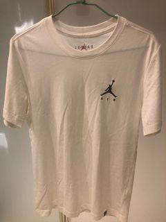 Jordan刺繡白T